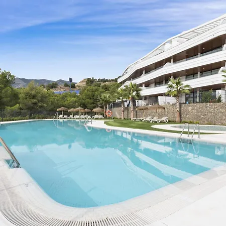 Vivi Homes -viva La Vida - Sea Views - Pool - Terrace Apartment *